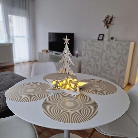 Matrix Apartman بيكيسكسابا الغرفة الصورة